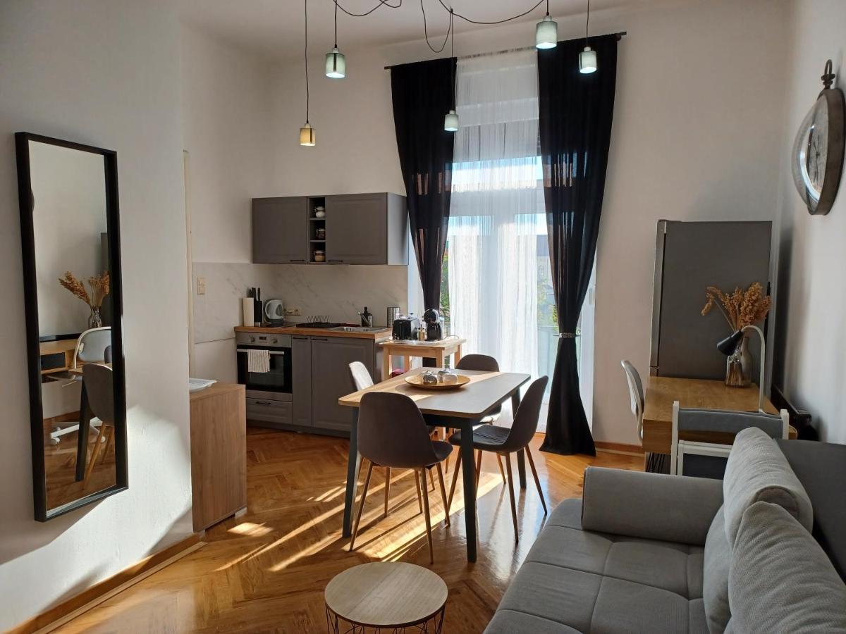 Apartment Hesperia ซาเกร็บ ภายนอก รูปภาพ